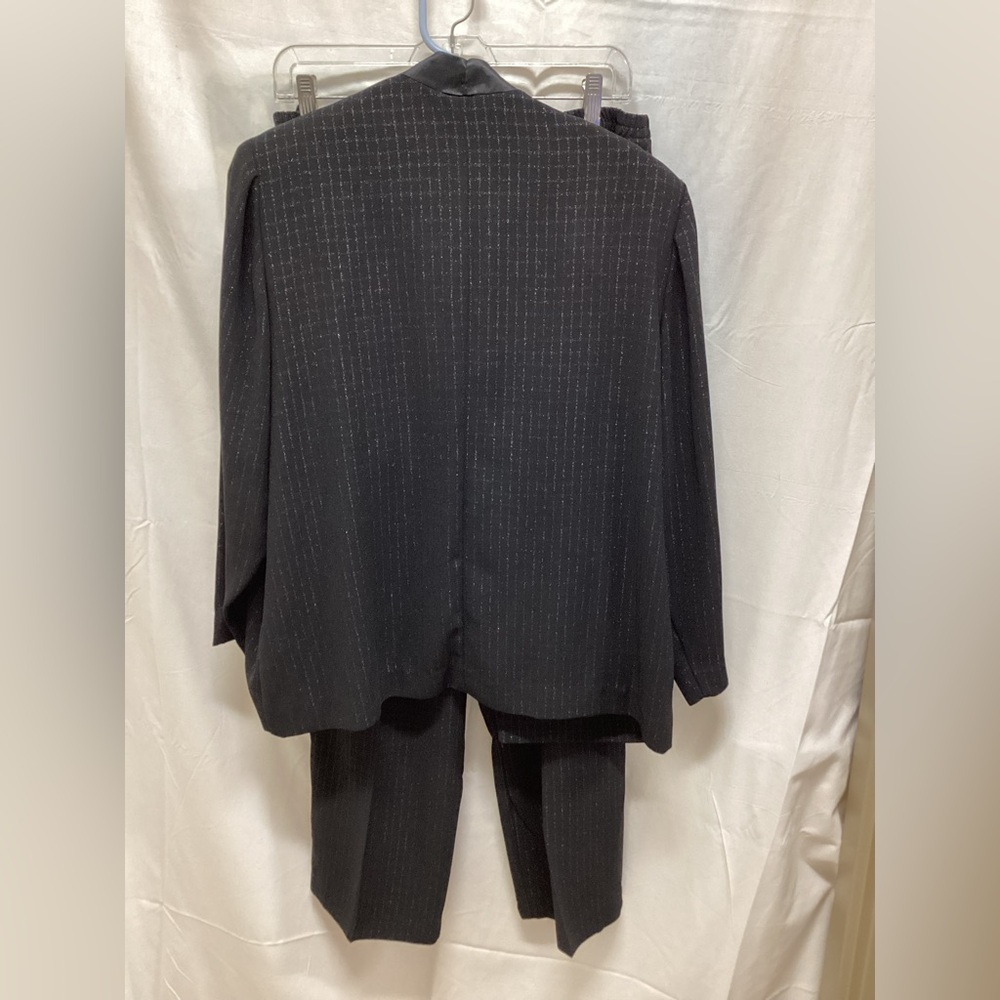 Leslie Fay Black Striped Suit - Picture 4 of 7